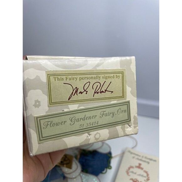 Mark Roberts flower Gardener Fairy ornament 51 35414 limited 592 of 2500 - Picture 9 of 11